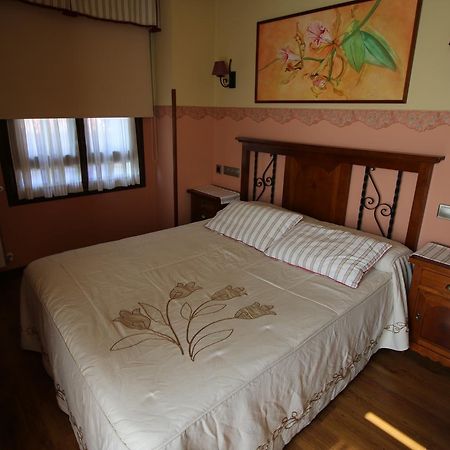 Hotel La Carasca Orlé Buitenkant foto